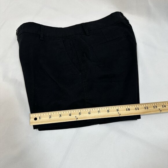Amazon Essentials Women's Black Chino Shorts Size 8 NWOT Pockets Zipped Button - Picture 7 of 10